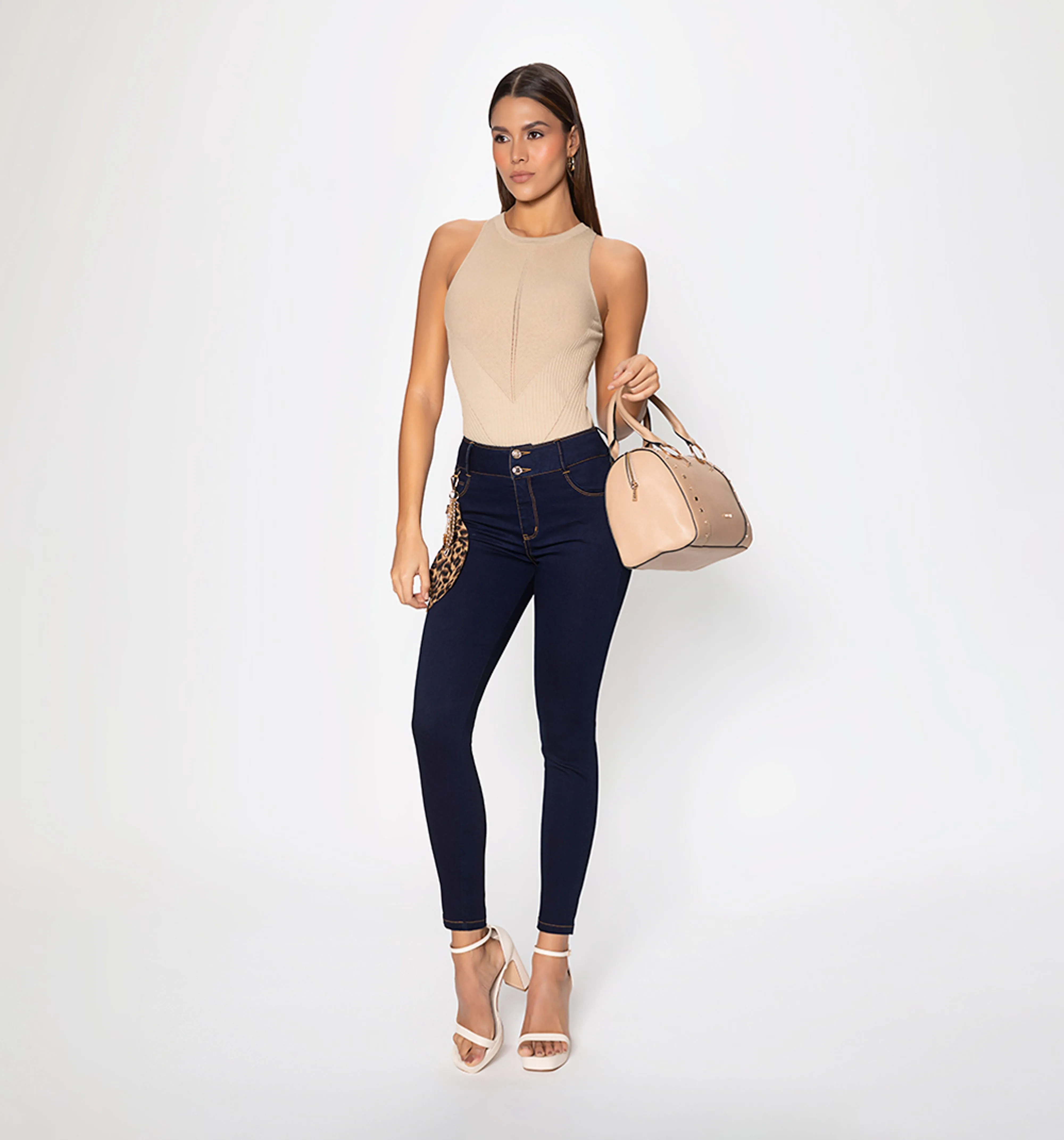 Blusa tejida con juego de canales