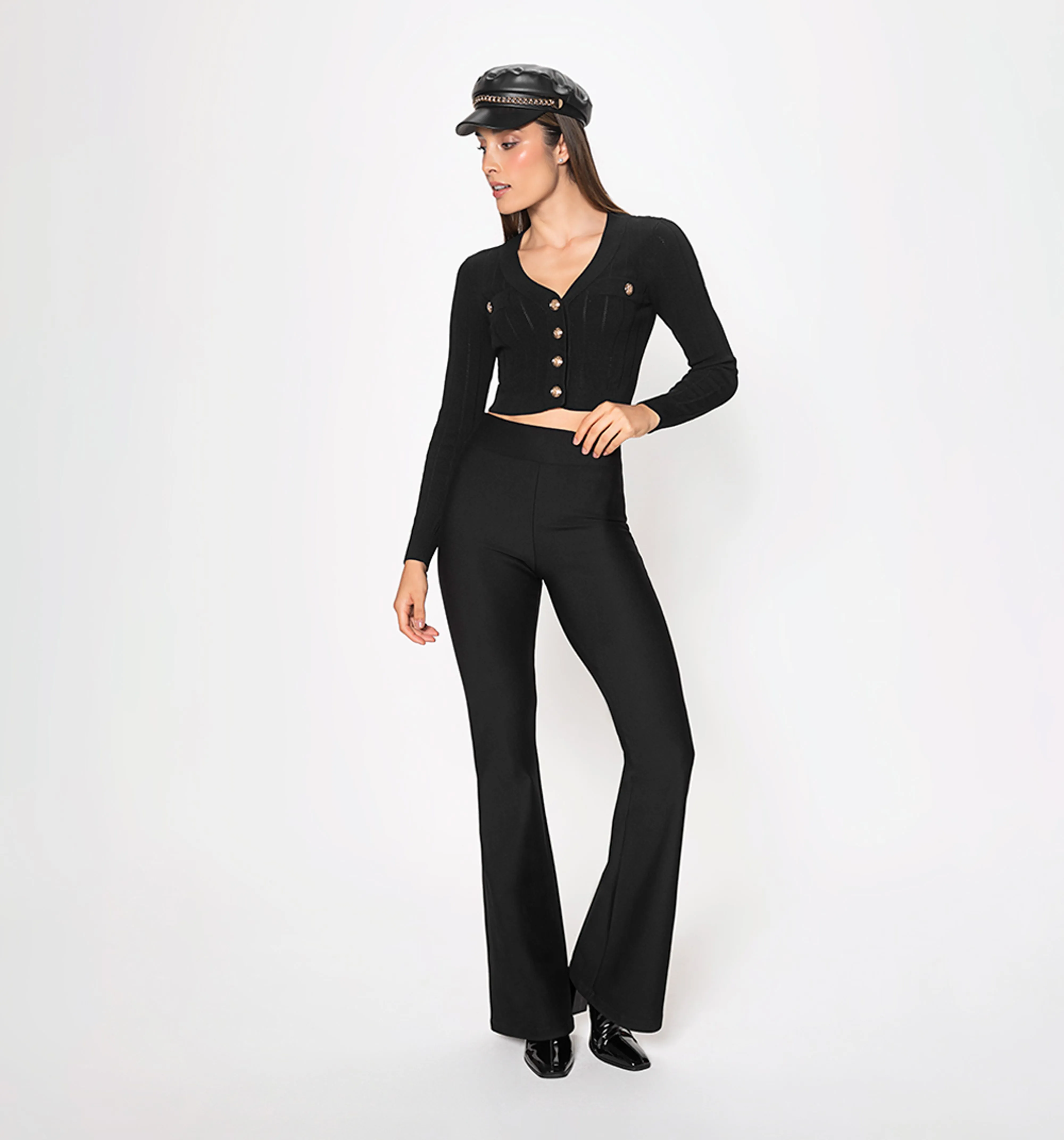 Blusa tejida cuello v