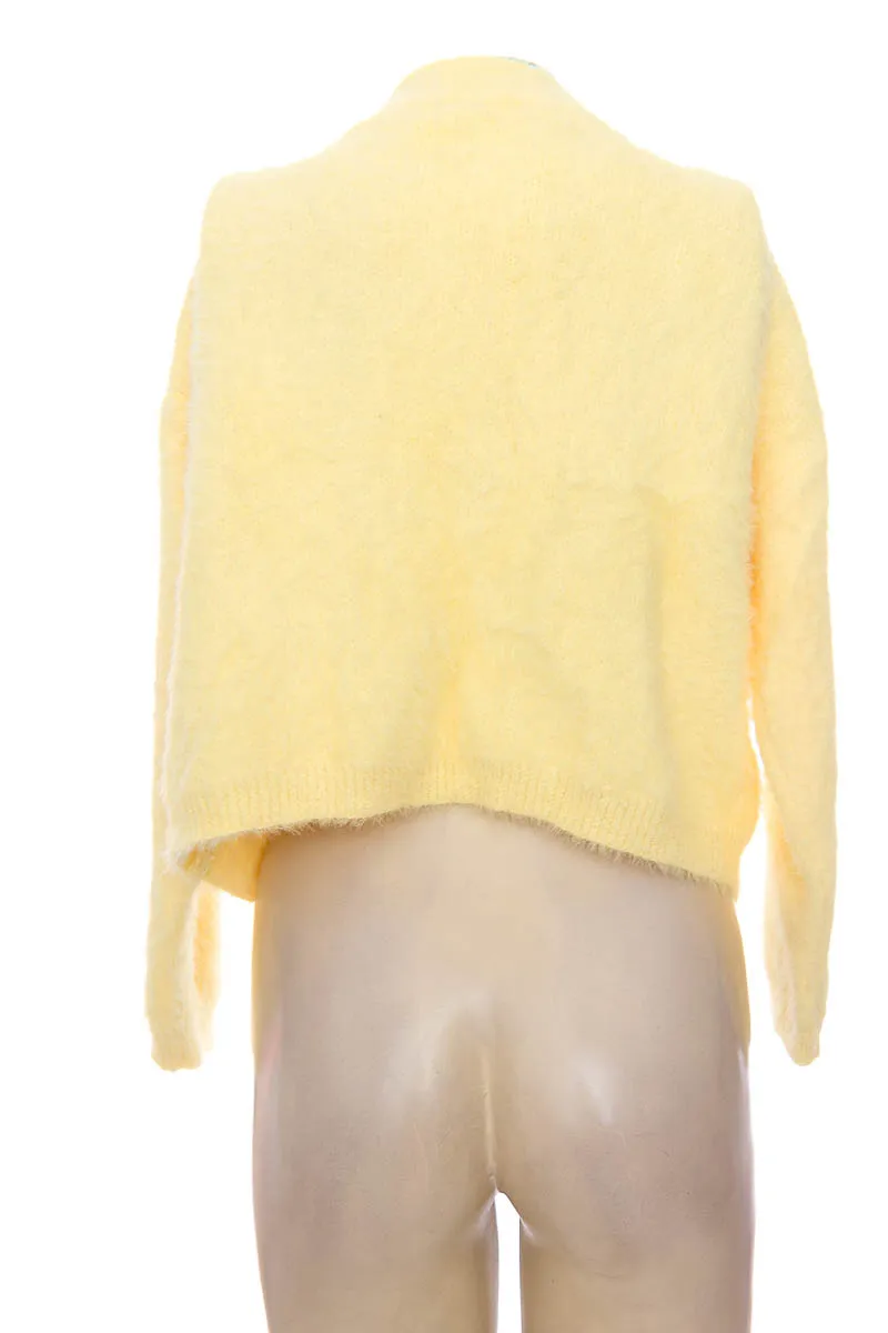 Sweater color Amarillo - Beyond