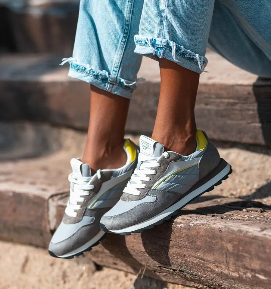 Zapatillas grises y fluor Bimb